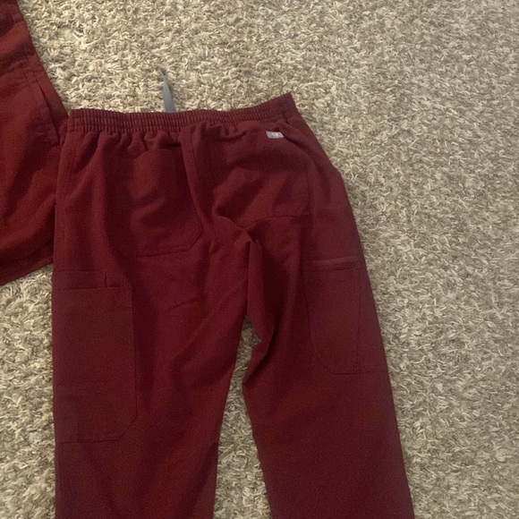 Figs SET - shirt and pants both XS - Picture 7 of 12